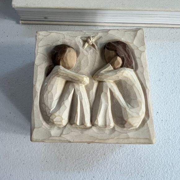 Willow Tree Trinket Box Friendship Keepsake 2003 Susan Lordi Demdaco - Picture 1 of 8